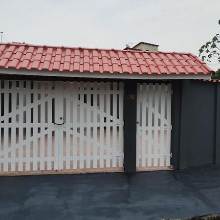 Casa Na Praia Com Piscina E Churrasqueira Ітанняен Екстер'єр фото